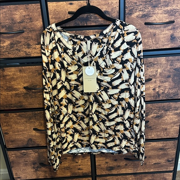 soya concept Tops - Soya Concept Black and Gold Abstract Blouse*